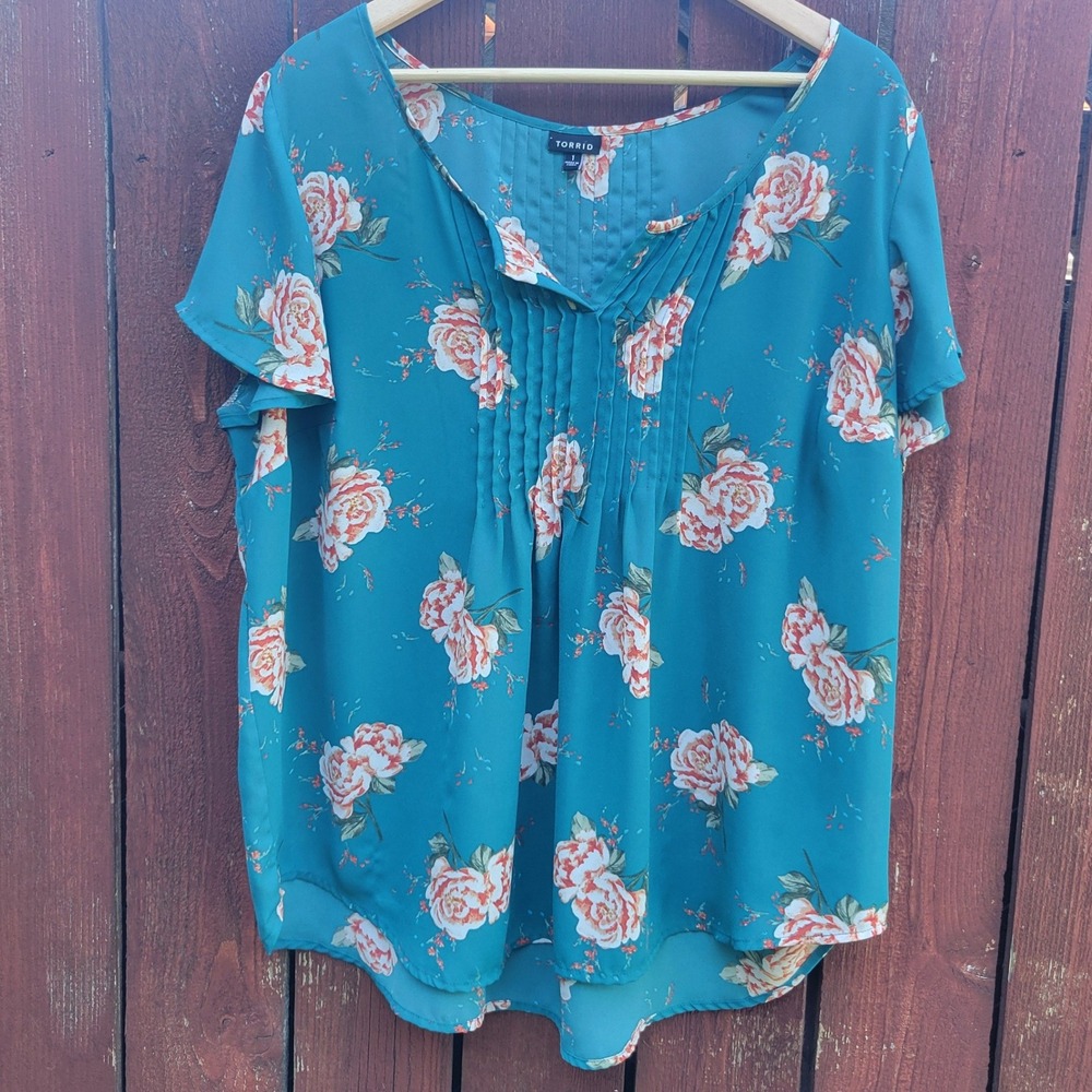 Torrid Teal Floral Pintuck Chiffon Semi Sheer Blouse 1 Plus Short Sleeve V-Neck